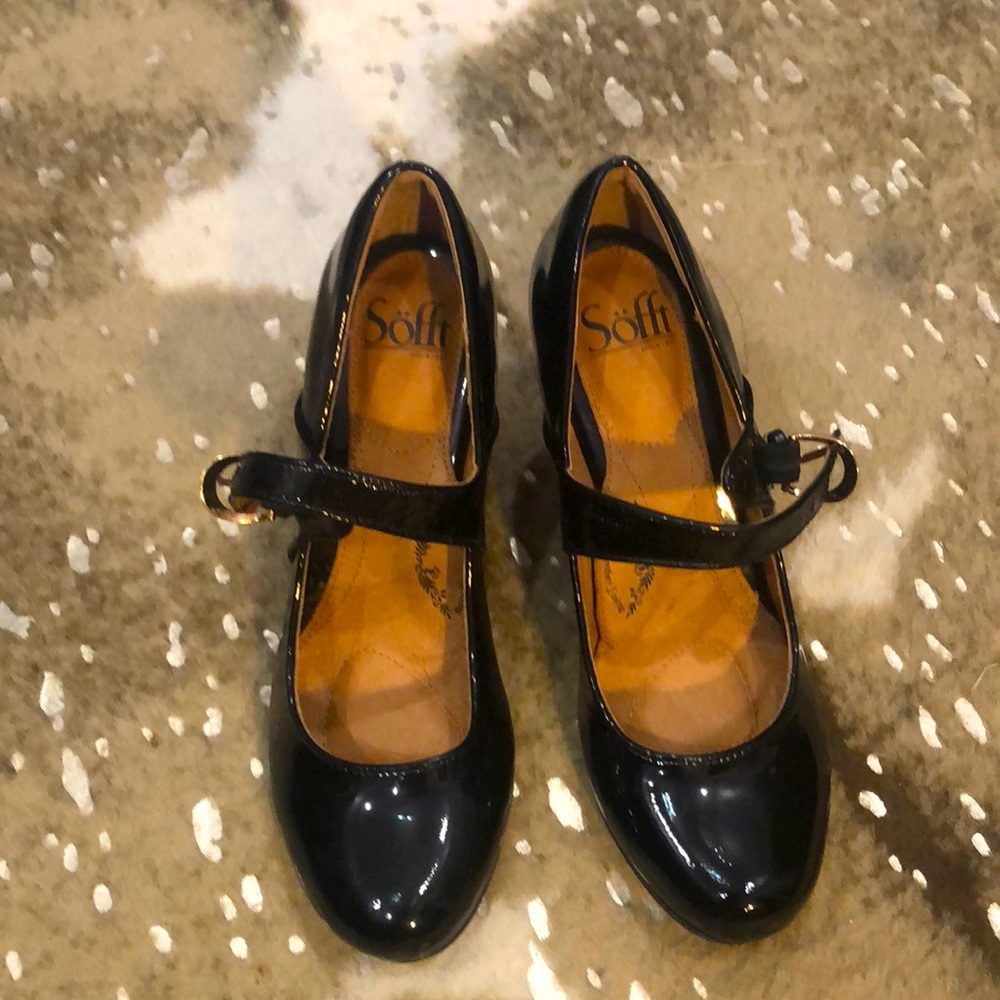 Söfft Patent Mary Janes